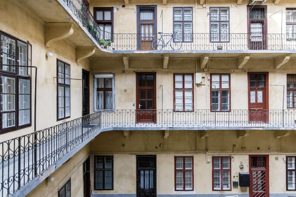 Designer Dream Home In The Ruin Bar District W A/C Βουδαπέστη Εξωτερικό φωτογραφία